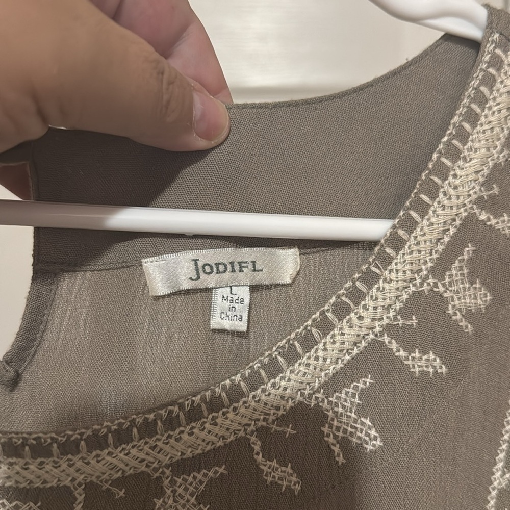 JODIFL Gray 3/4 Sleeve Embellished Blouse - Picture 2 of 5
